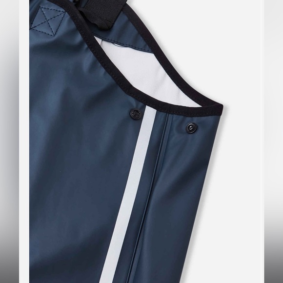 Waterproof Two-Piece Rain
Set - Tihku - Picture 8 of 13